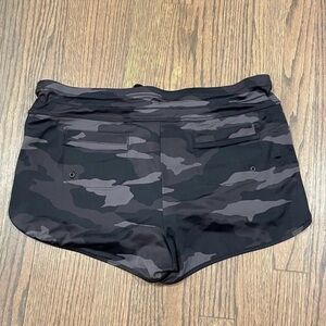 Athleta Freestyle Camo Surge Swim Shorts Medium Upf 50+